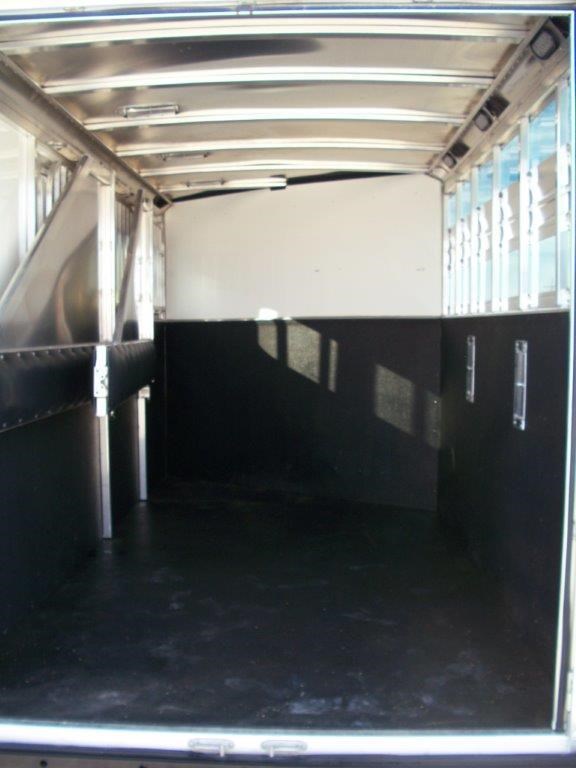 Photo 9 of 2015 CM Renegade 3 horse trailer