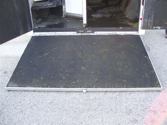 Photo 8 of 2009 Sundowner 725 Series 4 Horse trailer BP