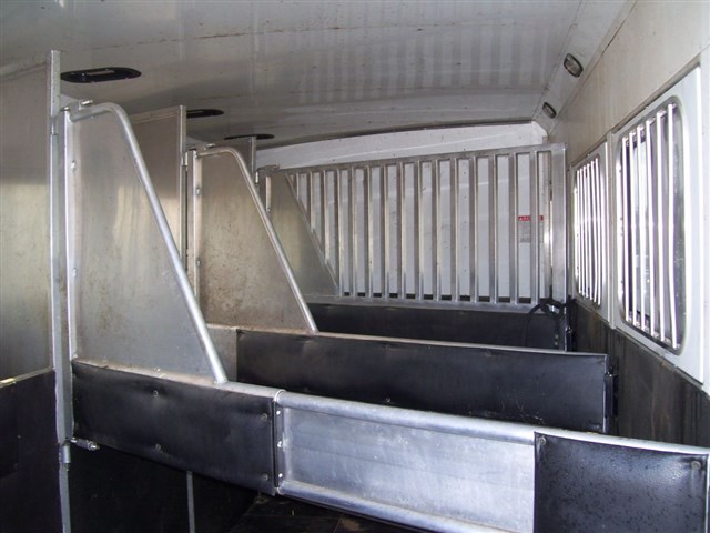 Photo 9 of 2009 Sundowner 725 Series 4 Horse trailer BP