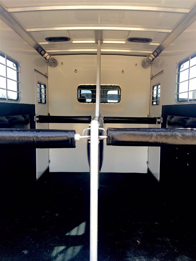 Photo 9 of 2003 Sundowner 2 Horse trailer Straight Load 
