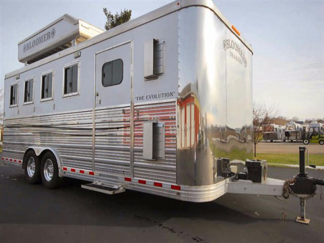 2010 Bloomer 4 horse trailer