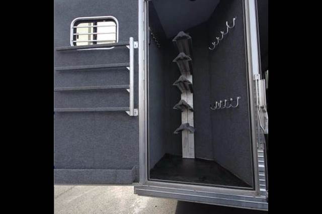 Photo 7 of 2010 Bloomer 4 horse trailer