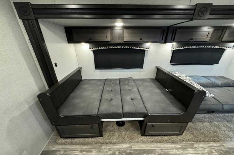 Photo 19 of 2025 Bison Silverado 8317SSGLQ 3 Horse Trailer