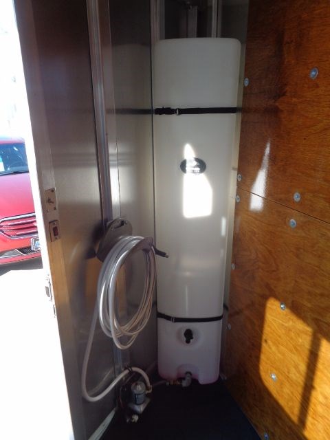 Photo 20 of 2016 Featherlite 9409 3 horse trailer w Escape Door, Awning