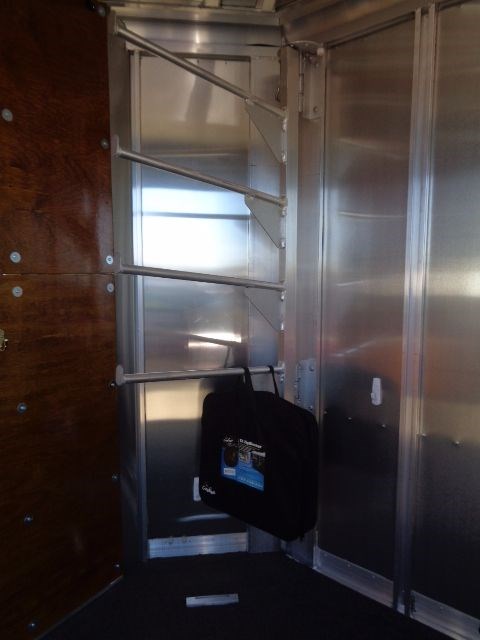 Photo 23 of 2016 Featherlite 9409 3 horse trailer w Escape Door, Awning