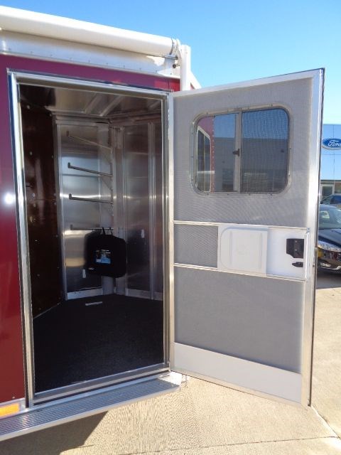 Photo 6 of 2016 Featherlite 9409 3 horse trailer w Escape Door, Awning