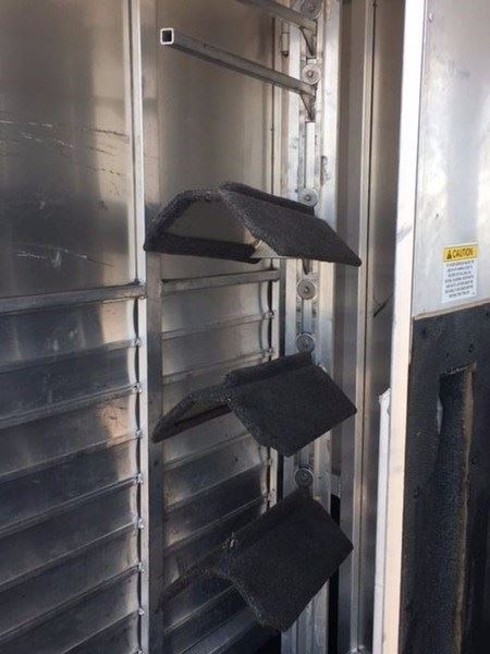 Photo 6 of 2008 Hart Medallion 3 horse trailer drop windows head & hip side