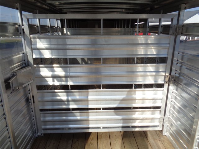 Photo 13 of 2014 Featherlite 8117 16 Stock
