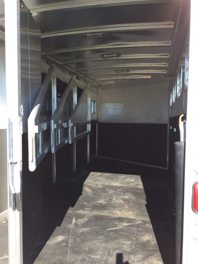 Photo 11 of 2000 Exiss SS400 4 horse trailer