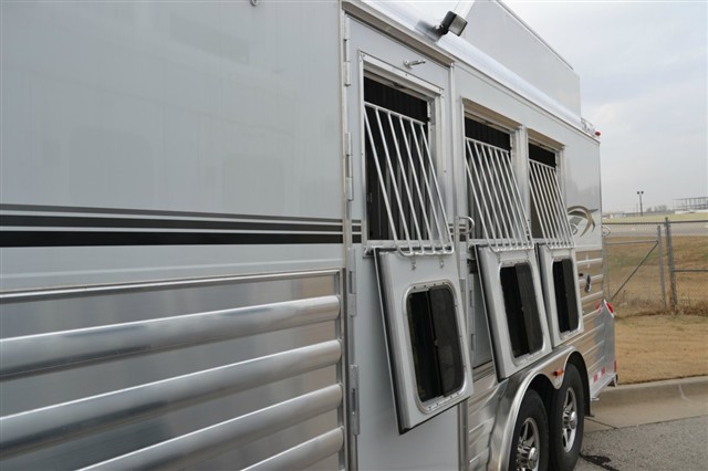 Photo 7 of 2015 4-Star 3 Horse trailer with 11'6 Outlaw Living quarter