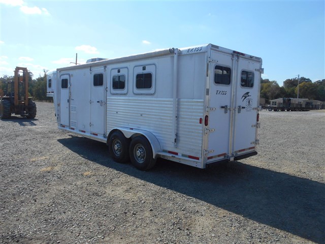 Photo 3 of 2004 EXISS XT308 3 horse trailer