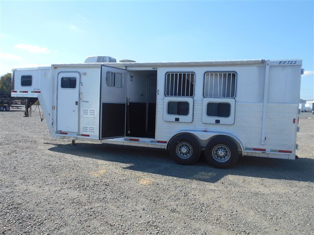 Photo 7 of 2004 EXISS XT308 3 horse trailer